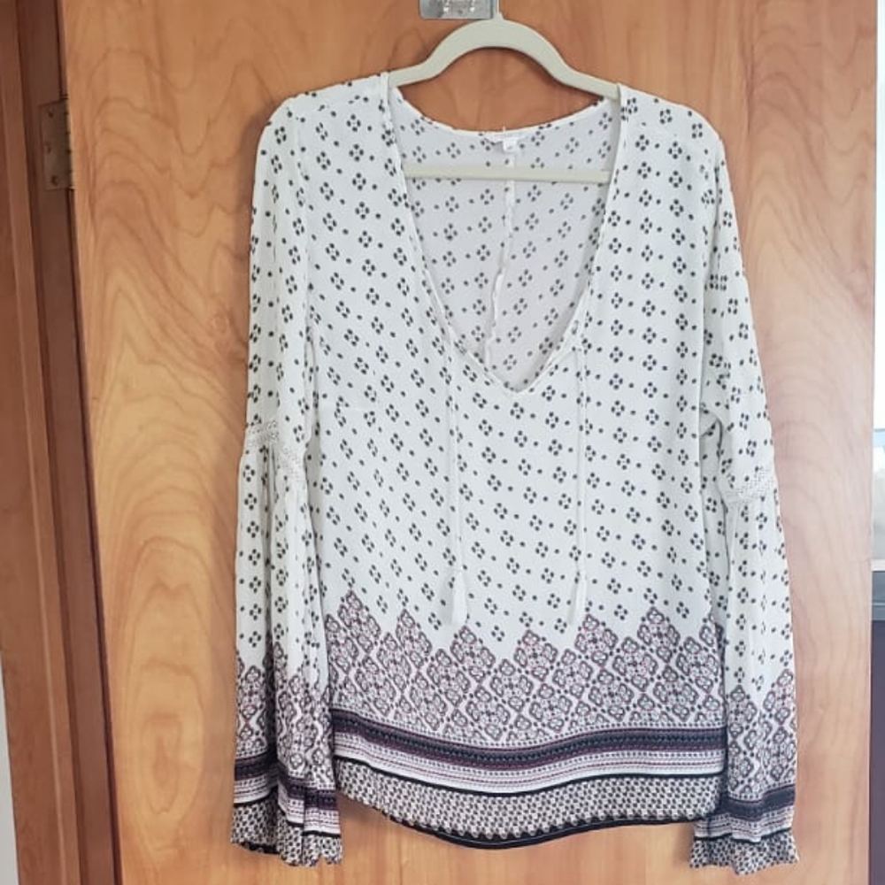 Aeropostale Boho V neck Blouse